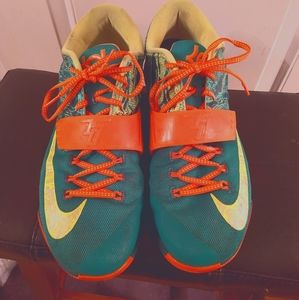 Mens KD weatherman sneakers